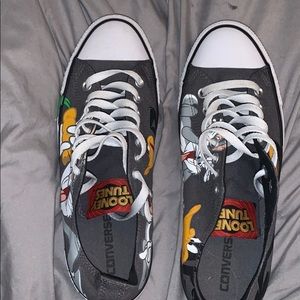 Looney Toons Converse